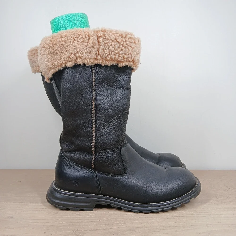 UGG Tall Winter Boots Womens 8 Black Leather Shearling Fur Lined Cozy Snow
